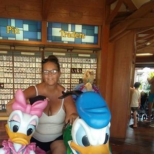 Meet your Posher, Lorrie